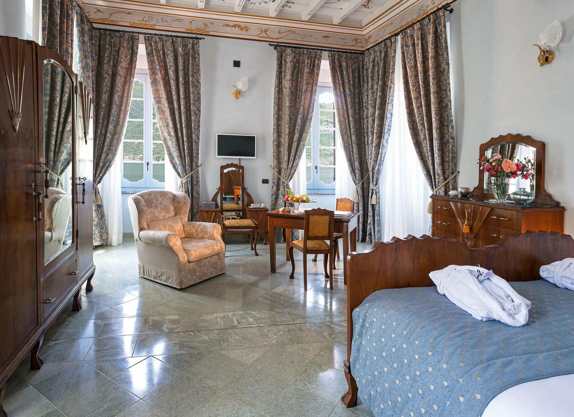 Апарт отель Palazzo Del Vicere Лезено Экстерьер фото